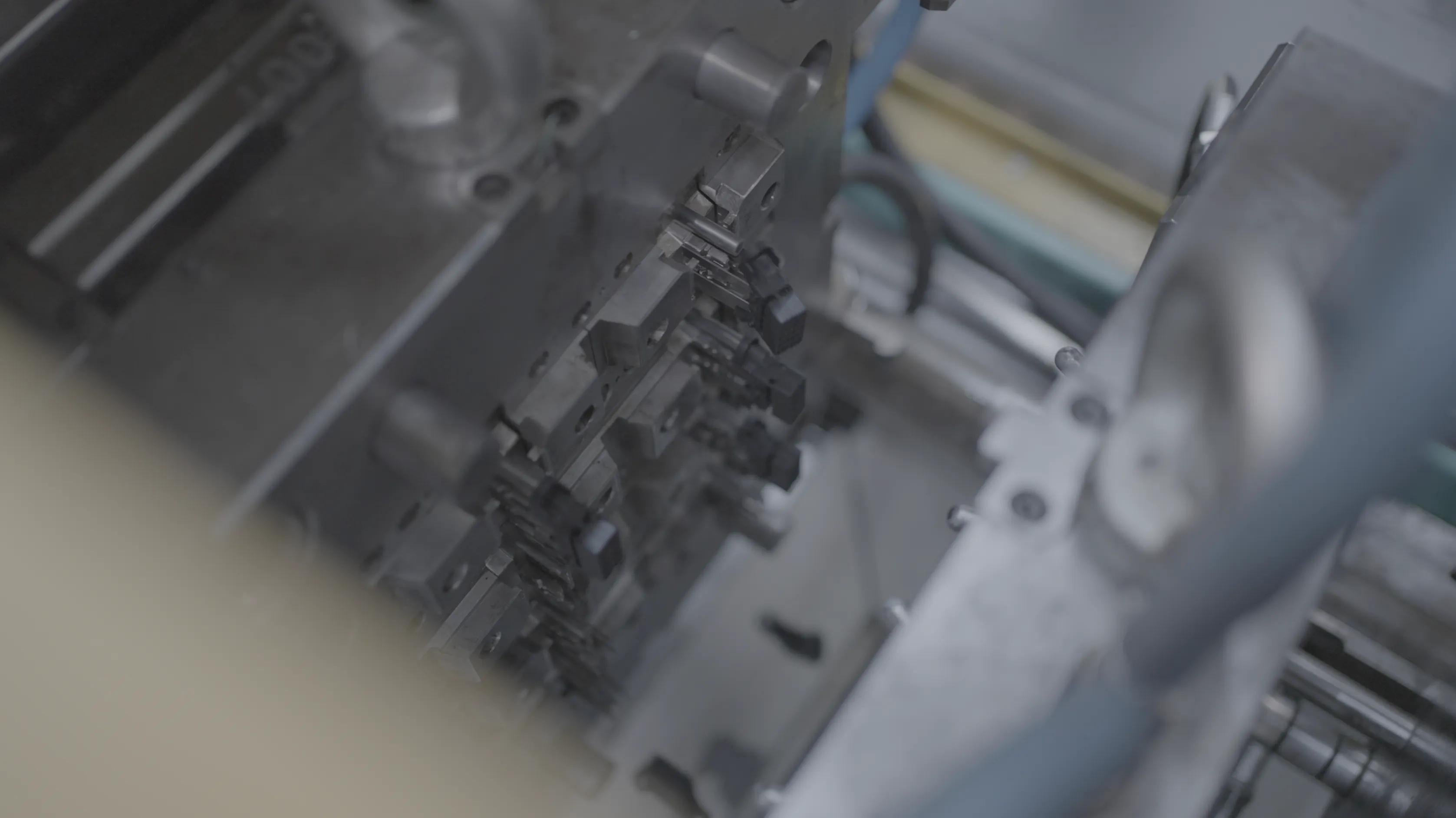 + 40 INJECTION LINES